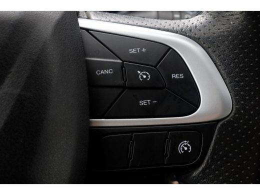 Iveco Daily 35C18 3.0 180pk HiMatic Automaat 3-Zijdige Kipper Trekhaak 3500kg 05-2023 ActivLease financial lease