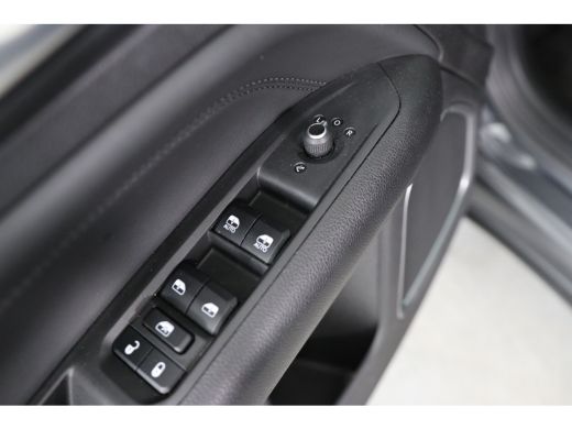 Jeep Compass 4xe 240 Plug-in Hybrid Electric Limited | Navigatie | Clima | Camera | Cruise Adaptive | DAB | Ke... ActivLease financial lease