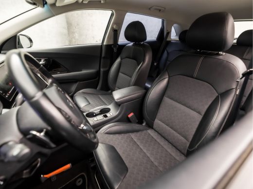 Kia Niro 1.6 GDi Hybrid DynamicLine 142Pk Automaat (APPLE CARPLAY, GROOT NAVI, CAMERA, LEDER, SPORTSTOELEN... ActivLease financial lease