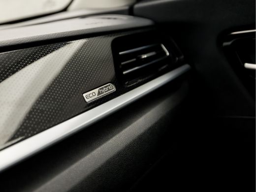 Kia Niro 1.6 GDi Hybrid DynamicLine 142Pk Automaat (APPLE CARPLAY, GROOT NAVI, CAMERA, LEDER, SPORTSTOELEN... ActivLease financial lease