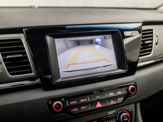 Kia Niro 1.6 GDi Hybrid DynamicLine 142Pk Automaat (APPLE CARPLAY, NAVIGATIE, LEDER, CAMERA, SPORTSTOELEN,... ActivLease financial lease