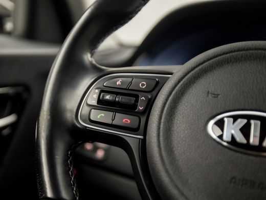 Kia Niro 1.6 GDi Hybrid DynamicLine 142Pk Automaat (APPLE CARPLAY, NAVIGATIE, LEDER, CAMERA, SPORTSTOELEN,... ActivLease financial lease
