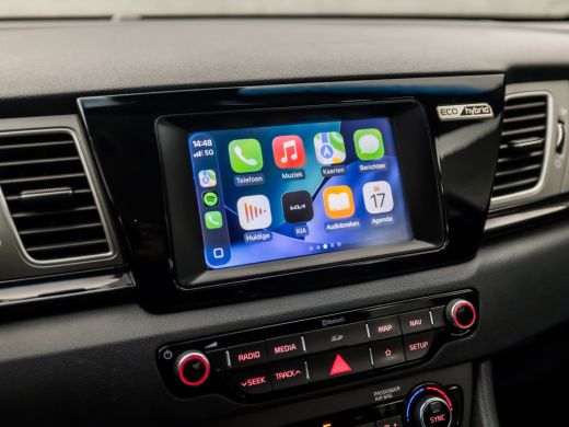 Kia Niro 1.6 GDi Hybrid DynamicLine 142Pk Automaat (APPLE CARPLAY, NAVIGATIE, LEDER, CAMERA, SPORTSTOELEN,... ActivLease financial lease