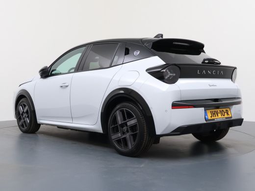 Lancia Ypsilon LX 54 kWh | 11 kW lader | Achteruitrijcamera | Airco (automatisch) ActivLease financial lease