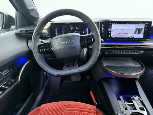 Lancia Ypsilon LX 54 kWh | 11 kW lader | Achteruitrijcamera | Airco (automatisch) ActivLease financial lease