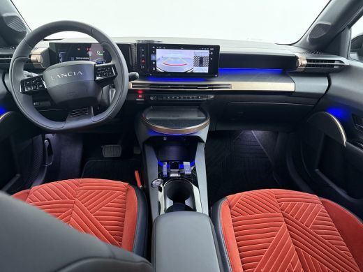 Lancia Ypsilon LX 54 kWh | 11 kW lader | Achteruitrijcamera | Airco (automatisch) ActivLease financial lease