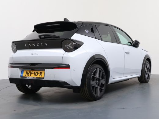 Lancia Ypsilon LX 54 kWh | 11 kW lader | Achteruitrijcamera | Airco (automatisch) ActivLease financial lease