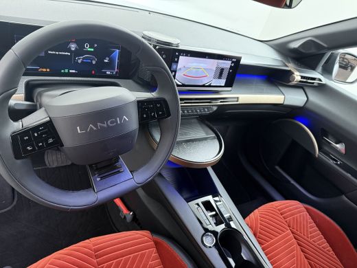 Lancia Ypsilon LX 54 kWh | 11 kW lader | Achteruitrijcamera | Airco (automatisch) ActivLease financial lease
