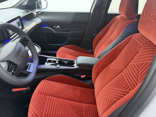 Lancia Ypsilon LX 54 kWh | 11 kW lader | Achteruitrijcamera | Airco (automatisch) ActivLease financial lease