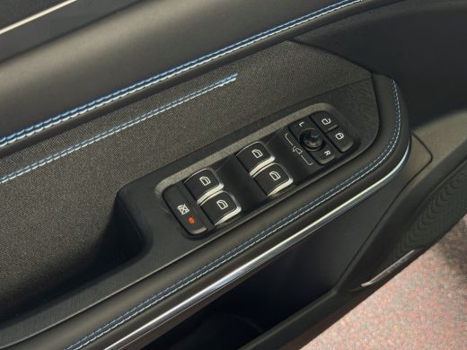 Lynk & Co 01 ✅1.5 261 PK NIEUWE AUTO ✅ 2025 / STOEL VERW. 1.5 261 PK ZWARTE HEMEL 360CAM 4 JAAR GARANTIE PHEV ... ActivLease financial lease