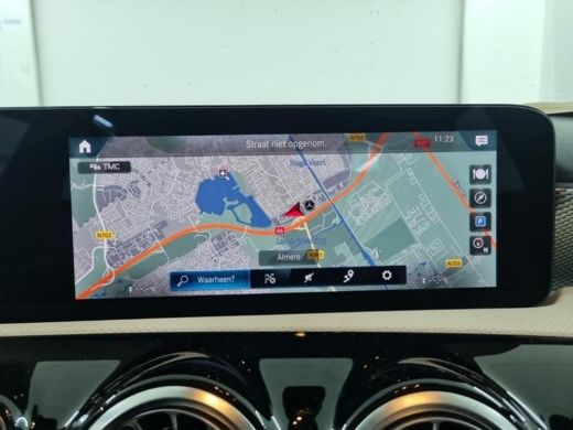 Mercedes-Benz A-Klasse Aut. 180d Business Sol. Luxury Line | Navi | Camera | Sfeer Verlichting | ActivLease financial lease