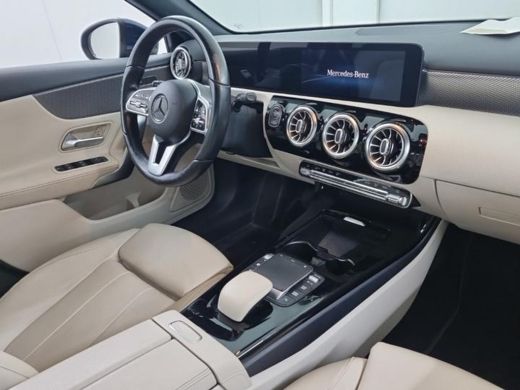 Mercedes-Benz A-Klasse Aut. 180d Business Sol. Luxury Line | Navi | Camera | Sfeer Verlichting | ActivLease financial lease