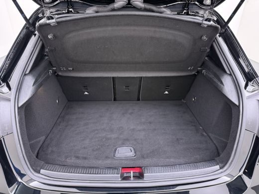 Mercedes-Benz A-Klasse 250e AMG // Panorama dak // Sfeerverlichting // Memory // MultiBeam LED // Advanced Audio // Keyl... ActivLease financial lease