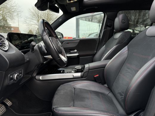 Mercedes-Benz EQB Aut. 250 AMG Sport Ed. 7pers 67 kWh | SoH 93% | Panorama | Sfeer Verlichting | Burmester | Camera | ActivLease financial lease