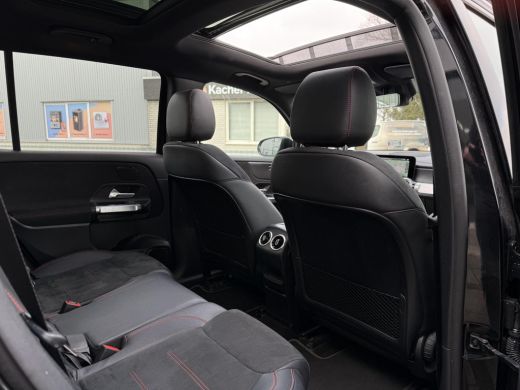 Mercedes-Benz EQB Aut. 250 AMG Sport Ed. 7pers 67 kWh | SoH 93% | Panorama | Sfeer Verlichting | Burmester | Camera | ActivLease financial lease