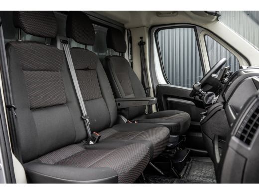 Opel Movano **Bakwagen met laadklep | Euro 6 | 165 PK | Cruise | Camera | Airco** ActivLease financial lease