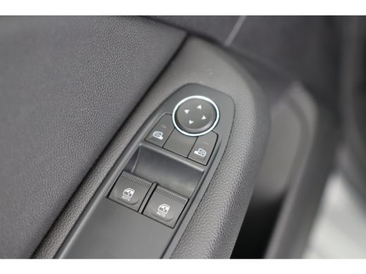 Renault Clio 1.0 TCe Zen | Eerste eigenaar | Parkeersensoren | Navigatie | Cruise Controle | Airco | Apple Car... ActivLease financial lease