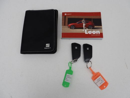 Seat Leon Sportstourer 1.5 eTSI FR Launch Edition | Carplay | Full LED | Adaptive Cruise | Sfeerverlichting... ActivLease financial lease