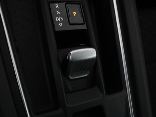 Seat Leon Sportstourer 1.5 eTSI FR Launch Edition | Carplay | Full LED | Adaptive Cruise | Sfeerverlichting... ActivLease financial lease