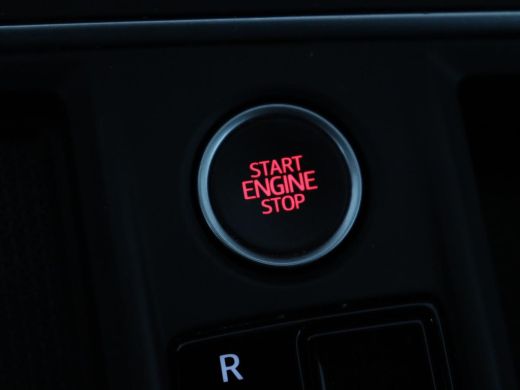 Seat Leon Sportstourer 1.5 eTSI FR Launch Edition | Carplay | Full LED | Adaptive Cruise | Sfeerverlichting... ActivLease financial lease