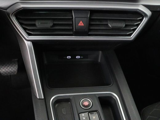 Seat Leon Sportstourer 1.5 eTSI FR Launch Edition | Carplay | Full LED | Adaptive Cruise | Sfeerverlichting... ActivLease financial lease