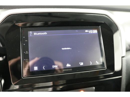 Suzuki Vitara 1.0 Boosterjet Select | Dealer Onderhouden! | Automaat | Trekhaak | Navi By App | Camera | Clima ... ActivLease financial lease