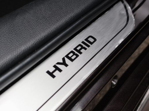 Toyota Corolla Touring Sports 1.8 HYBRID DYNAMIC + ADAPTIVE CRUISE | STOELVERW. | CAMERA | LED ActivLease financial lease