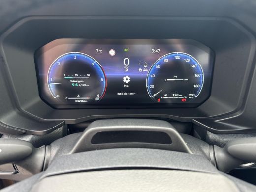 Toyota Land Cruiser 2.8 D-4D First Edition 5p | 06-10141018 Voor meer informatie ActivLease financial lease