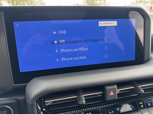 Toyota Land Cruiser 2.8 D-4D First Edition 5p | 06-10141018 Voor meer informatie ActivLease financial lease