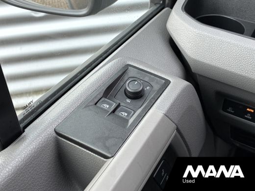 Volkswagen Crafter 2.0TDI 177PK L3H2 DC 11dkm! Nieuw model Automaat LED koplampen Sidesteps Camera Trekhaak ActivLease financial lease