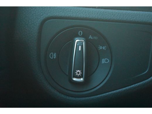 Volkswagen e-Golf 136PK E-DITION | NAVIGATIE | ADAPT. CRUISE | APP. CONNECT | CLIMATE CONTROL |  FULL LED | 16 INCH ActivLease financial lease