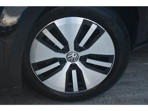 Volkswagen e-Golf 136PK E-DITION | NAVIGATIE | ADAPT. CRUISE | APP. CONNECT | CLIMATE CONTROL |  FULL LED | 16 INCH ActivLease financial lease
