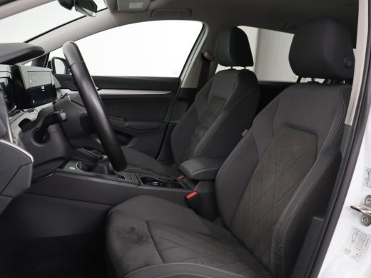 Volkswagen Golf Variant 1.0 TSI Life Business | Memory | Stoel & stuurverwarming | Adaptive Cruise | Camera | Car... ActivLease financial lease