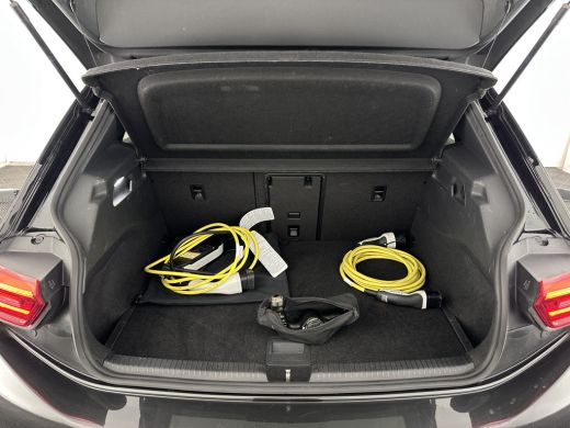 Volkswagen ID.3 First Max 58 kWh [ 3-Fase-11kW ] {SOH-87%} (INCL-BTW) *HEATPUMP | PANO | HEAD-UP | ADAPTIVE-CRUIS... ActivLease financial lease