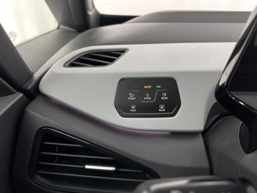 Volkswagen ID.3 First Max 58 kWh [ 3-Fase-11kW ] {SOH-87%} (INCL-BTW) *HEATPUMP | PANO | HEAD-UP | ADAPTIVE-CRUIS... ActivLease financial lease