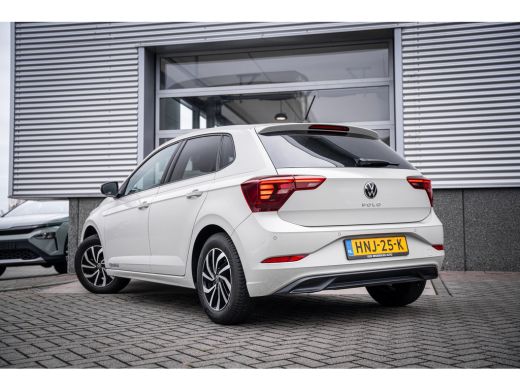 Volkswagen Polo 1.0 TSI Life Edition | Achteruitrijcamera | Airco (automatisch) | Extra getint glas ActivLease financial lease