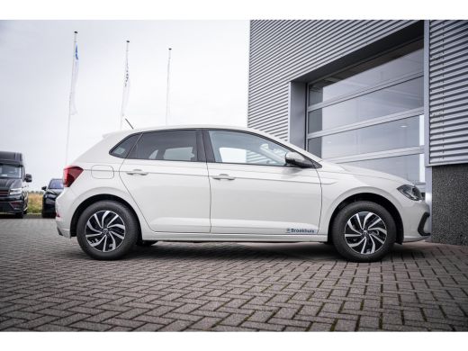 Volkswagen Polo 1.0 TSI Life Edition | Achteruitrijcamera | Airco (automatisch) | Extra getint glas ActivLease financial lease