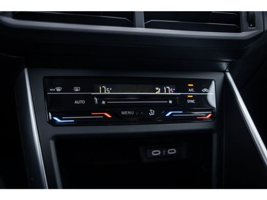 Volkswagen Polo 1.0 TSI Life Edition | Achteruitrijcamera | Airco (automatisch) | Extra getint glas ActivLease financial lease