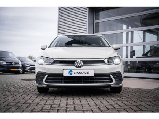 Volkswagen Polo 1.0 TSI Life Edition | Achteruitrijcamera | Airco (automatisch) | Extra getint glas ActivLease financial lease