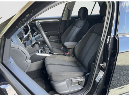 Volkswagen T-Roc TSI 115PK LIFE NAVI/PDC/CARPLAY FABRIEKS GARANTIE ActivLease financial lease