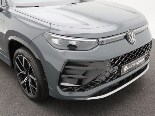 Volkswagen Tayron 1.5 eHybrid 272 Pk Automaat R-Line Edition | Panoramadak | Trekhaak | 20 Inch | Camera | Stuur- e... ActivLease financial lease