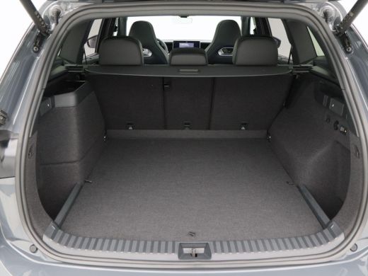 Volkswagen Tayron 1.5 eHybrid 272 Pk Automaat R-Line Edition | Panoramadak | Trekhaak | 20 Inch | Camera | Stuur- e... ActivLease financial lease