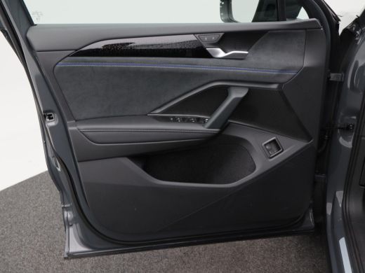 Volkswagen Tayron 1.5 eHybrid 272 Pk Automaat R-Line Edition | Panoramadak | Trekhaak | 20 Inch | Camera | Stuur- e... ActivLease financial lease