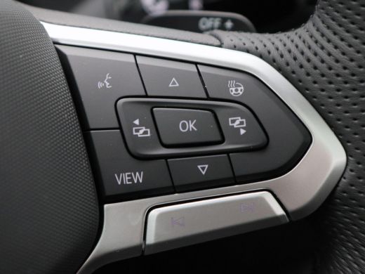 Volkswagen Tayron 1.5 eHybrid 272 Pk Automaat R-Line Edition | Panoramadak | Trekhaak | 20 Inch | Camera | Stuur- e... ActivLease financial lease