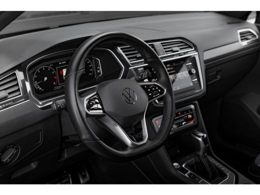 Volkswagen Tiguan 1.5 TSI R-Line Business+ | Camera | Trekhaak | Stoel/Stuurverwarming | ActivLease financial lease