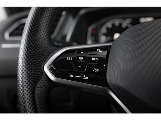 Volkswagen Tiguan 1.5 TSI R-Line Business+ | Camera | Trekhaak | Stoel/Stuurverwarming | ActivLease financial lease