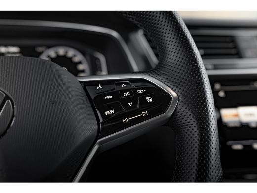 Volkswagen Tiguan 1.5 TSI R-Line Business+ | Camera | Trekhaak | Stoel/Stuurverwarming | ActivLease financial lease