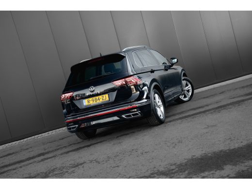 Volkswagen Tiguan 1.5 TSI R-Line Business+ | Camera | Trekhaak | Stoel/Stuurverwarming | ActivLease financial lease