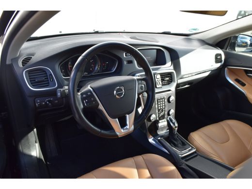 Volvo  V40 Cross Country 1.5 T3 Polar+ Luxury ActivLease financial lease