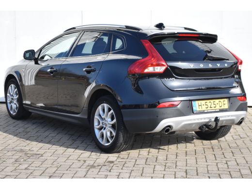 Volvo  V40 Cross Country 1.5 T3 Polar+ Luxury ActivLease financial lease